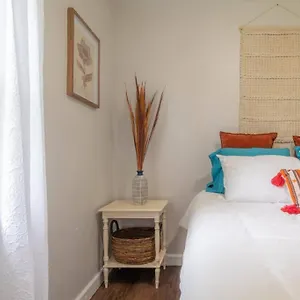 boho-suite-near-downtown-and-foodie-hotspots.hotelstampa.org/