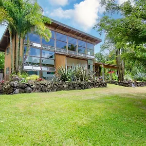 villa-oceanside-glass-on-three-gorgeous-acres.hotelsinhawaii.org/