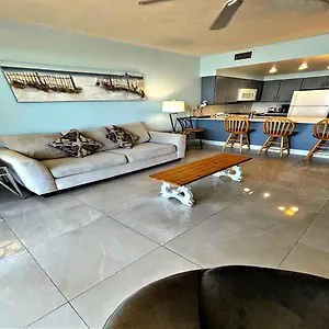 1-bedroom-ocean-walk-direct-oceanfront-07.thedaytonabeachhotels.com/